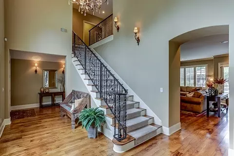 1286 Bridgepointe Dr, Collierville, TN 38017 photo 2