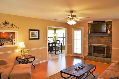 3839 Haynes Rd, Memphis, TN 38133 photo 2