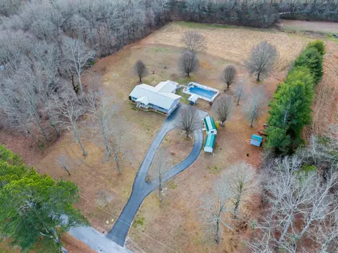442 Carr Rd, Manchester, TN 37355