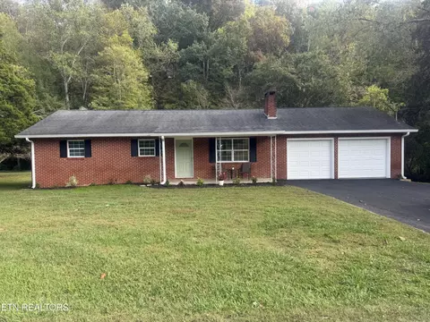 3341 W Wolf Valley Rd, Clinton, TN 37716