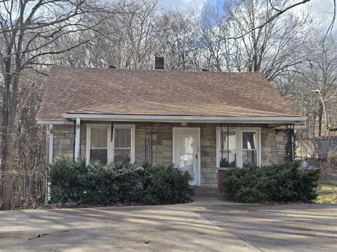 328 Edmondson Ferry Rd, Clarksville, TN 37040