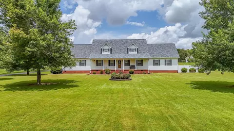 971 Twelve Oaks Dr, Adamsville, TN 38310