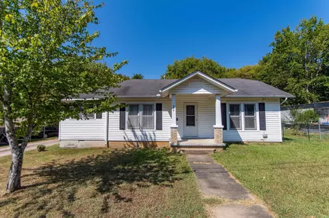230 White St, Savannah, TN 38372