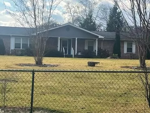 7492 Back Valley Rd, Evensville, TN 37332