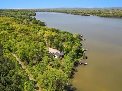 5723 Island View Dr, Harrison, TN 37341