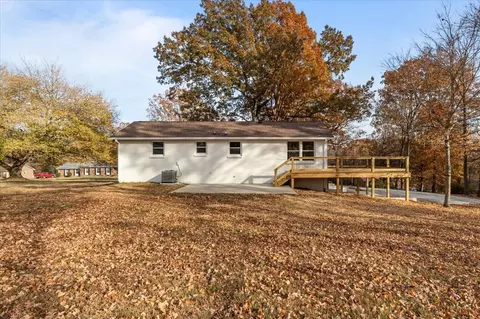 110 E Circle Dr, Burns, TN 37029 photo 10