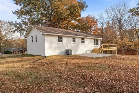 110 E Circle Dr, Burns, TN 37029 photo 9