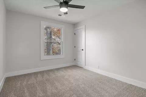 110 E Circle Dr, Burns, TN 37029 photo 22