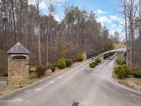 205 Reserve Pt, Kingston, TN 37763