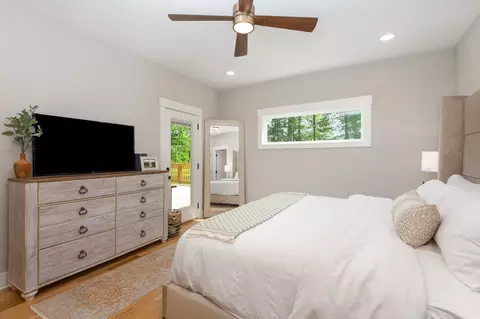 Bedroom - 4345 S Garrett Rd, Springfield, TN 37172 photo 2 of 3