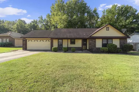 3335 S Christine Gardens Rd, Memphis, TN 38118