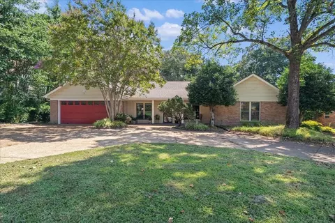 2756 Rockcreek Pkwy, Cordova, TN 38016