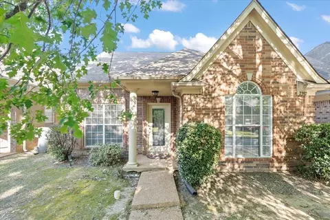 2392 Gardenbrook Dr, Memphis, TN 38134