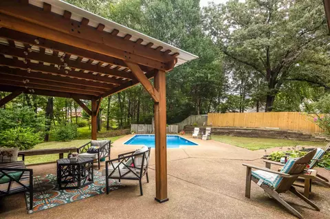8686 Cedar Farms Dr, Cordova, TN 38016