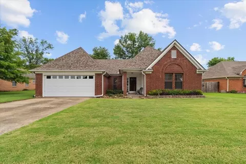 6860 Dovefield Ln, Memphis, TN 38135