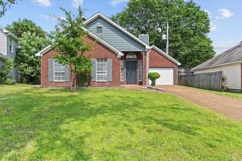 2818 Laura Cir, Memphis, TN 38133