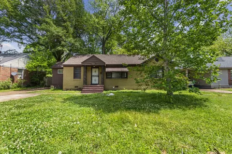 1418 S Perkins Rd, Memphis, TN 38117
