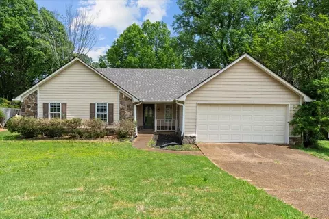 496 W Regis Pl, Cordova, TN 38018