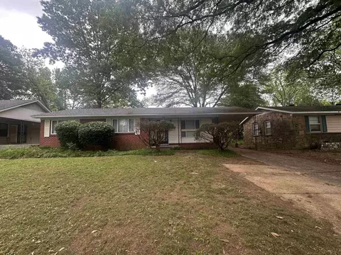 1204 Wilbec Rd, Memphis, TN 38117