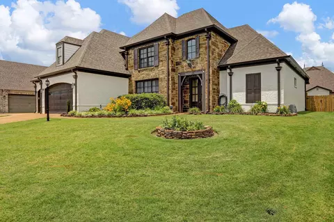 305 Misty Fields Cv, Oakland, TN 38060