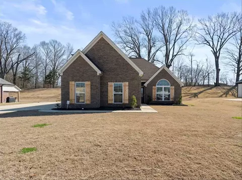7744 Emeline Dr, Horn Lake, MS 38637