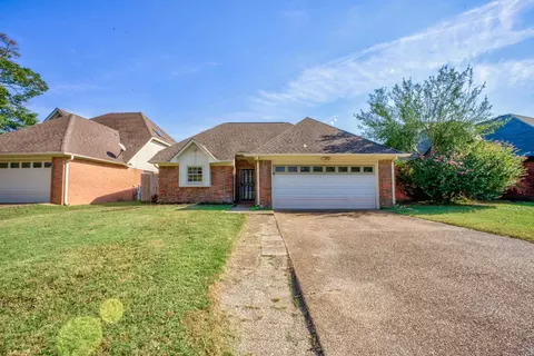 292 Bendigo Dr, Cordova, TN 38018