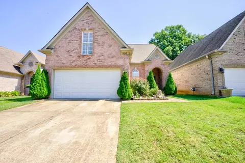 906 Divi Ln, Cordova, TN 38018