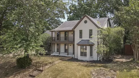 8575 E Chippingham Dr, Cordova, TN 38016