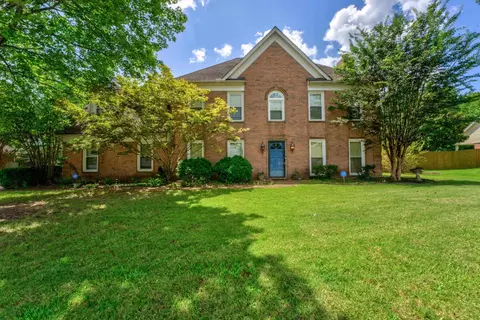 371 Fairwoods Dr, Collierville, TN 38017