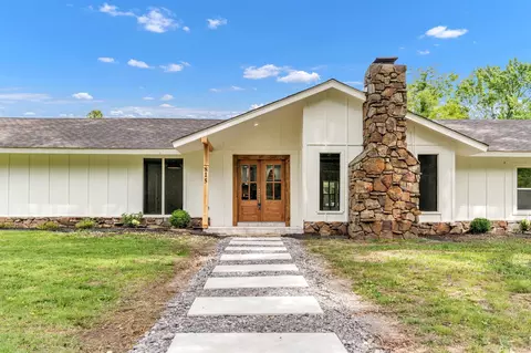 815 Fisherville Rd, Collierville, TN 38017