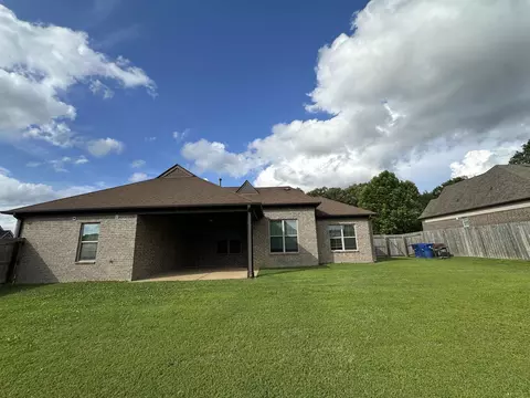 5093 Shadowcrest Cv, Memphis, TN 38125 photo 3