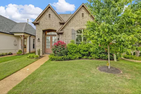 200 Choctaw Dr, Oakland, TN 38060