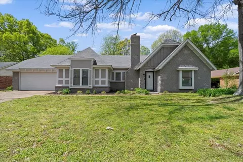 3803 Misty Oak Dr, Memphis, TN 38125