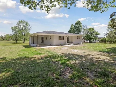 2725 Porter Rd, Mason, TN 38049
