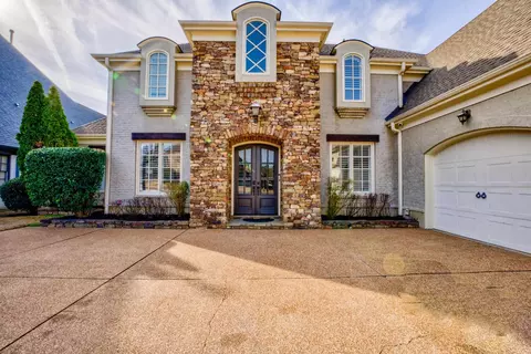 581 Rocky Joe Dr, Collierville, TN 38017