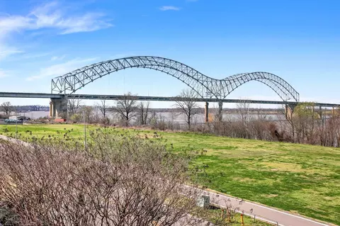 380 N Island Dr #303, Memphis, TN 38103