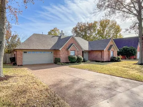 3942 Stonehill Dr, Memphis, TN 38135