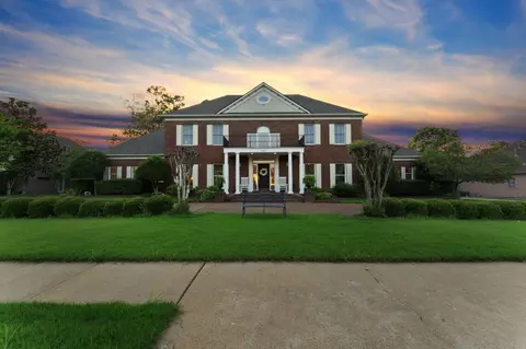 8842 River Hollow Dr, Cordova, TN 38016