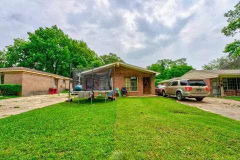 1050 Gordon St, Memphis, TN 38122