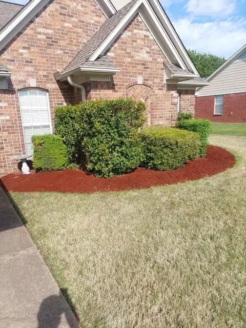 5681 Carter Dr, Southaven, MS 38672