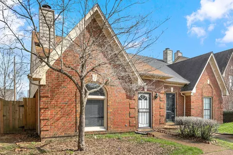 1646 Old Mill Stream Dr, Cordova, TN 38016