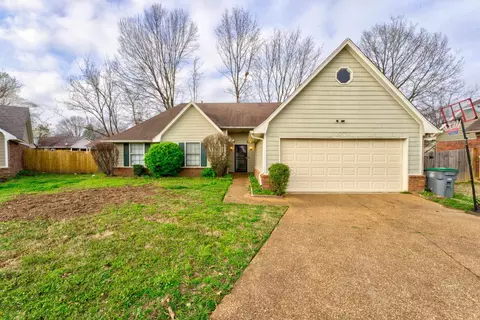 6576 Shaker Ln, Memphis, TN 38141