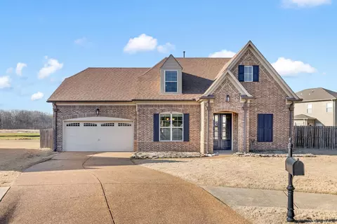 40 Aspen Wood Cv, Oakland, TN 38060