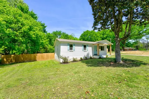 2550 Mosby Rd, Oakland, TN 38060