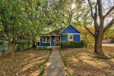 2421 Autumn Ave, Memphis, TN 38112