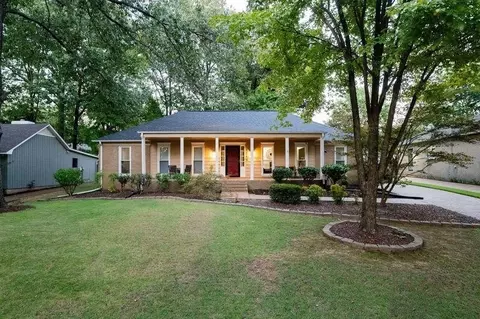 2286 Howard Rd, Germantown, TN 38138