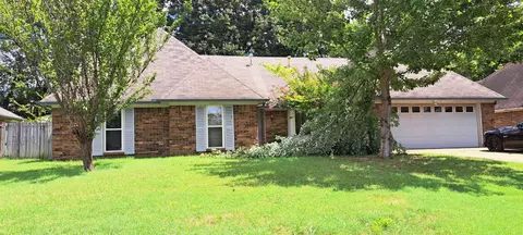 7236 Autumn Forrest Dr, Memphis, TN 38125