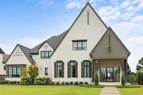 3182 Chapel Woods Dr, Germantown, TN 38139
