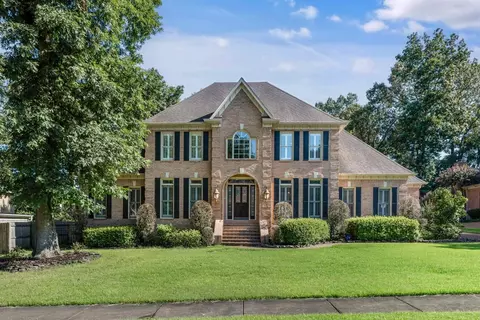 927 Oakmont Ridge Cv, Collierville, TN 38017