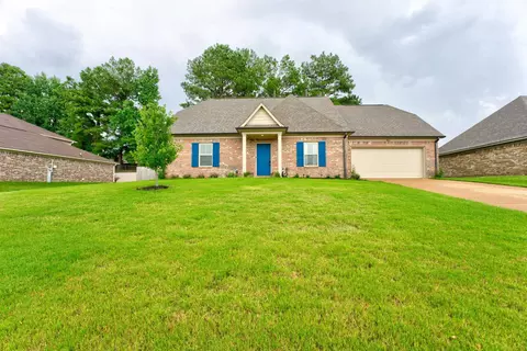5044 Fluss Rd, Memphis, TN 38135